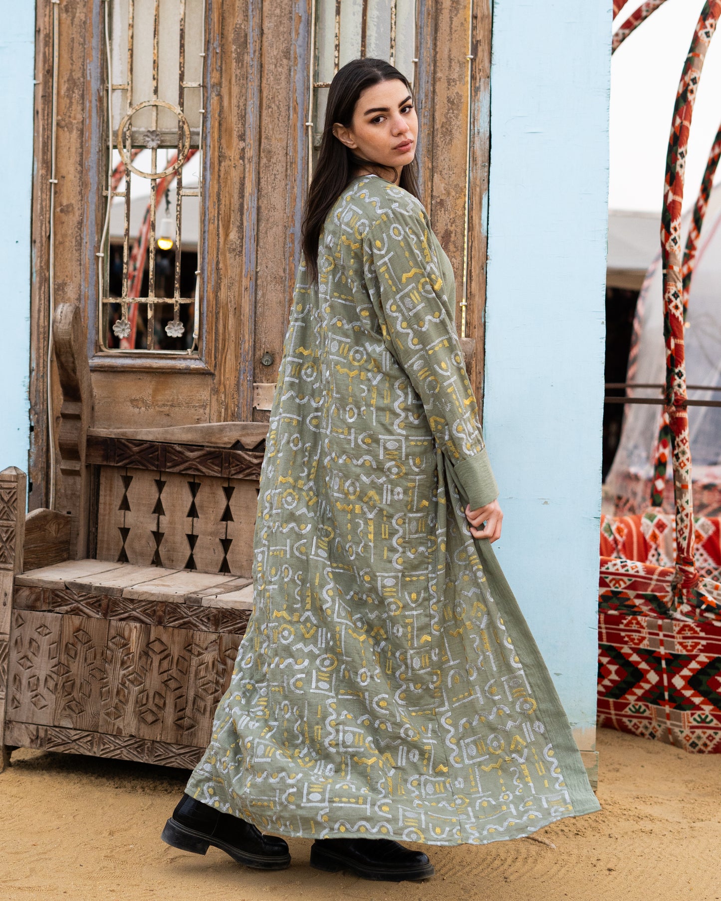 Women - Qamar